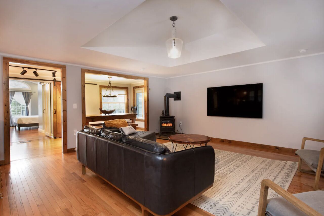 Smart TV, fireplace, DVD player, foosball