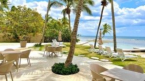 Outdoor dining - Best Flat at the Beach - JuanDolio  (Playa Juan Dolio)