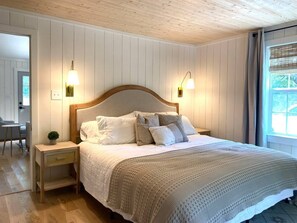 2 bedrooms, iron/ironing board, travel cot, free WiFi