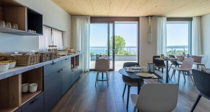 Insulae Felix – Deluxe Doppelzimmer mit Balkon und Meerblick