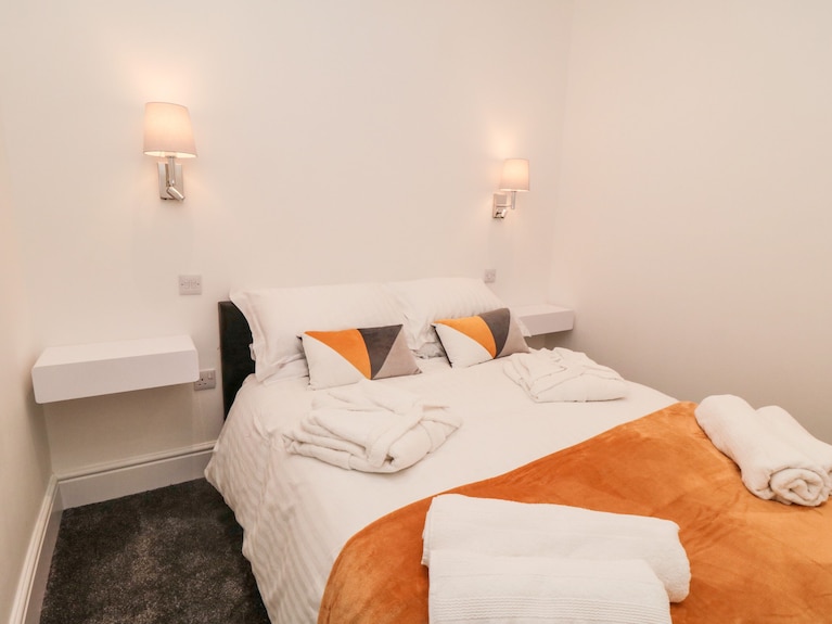 Sunset View, Romantic, Character Holiday Cottage In Whitby - Sandsend
