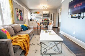 تلفزيون ذكي، كُتُب