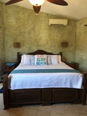 2 bedrooms, desk, iron/ironing board, free WiFi - Close to everything (Cabo San Lucas)