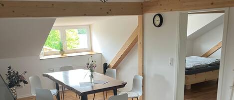 2 chambres, fer et planche à repasser, accès Internet, draps fournis