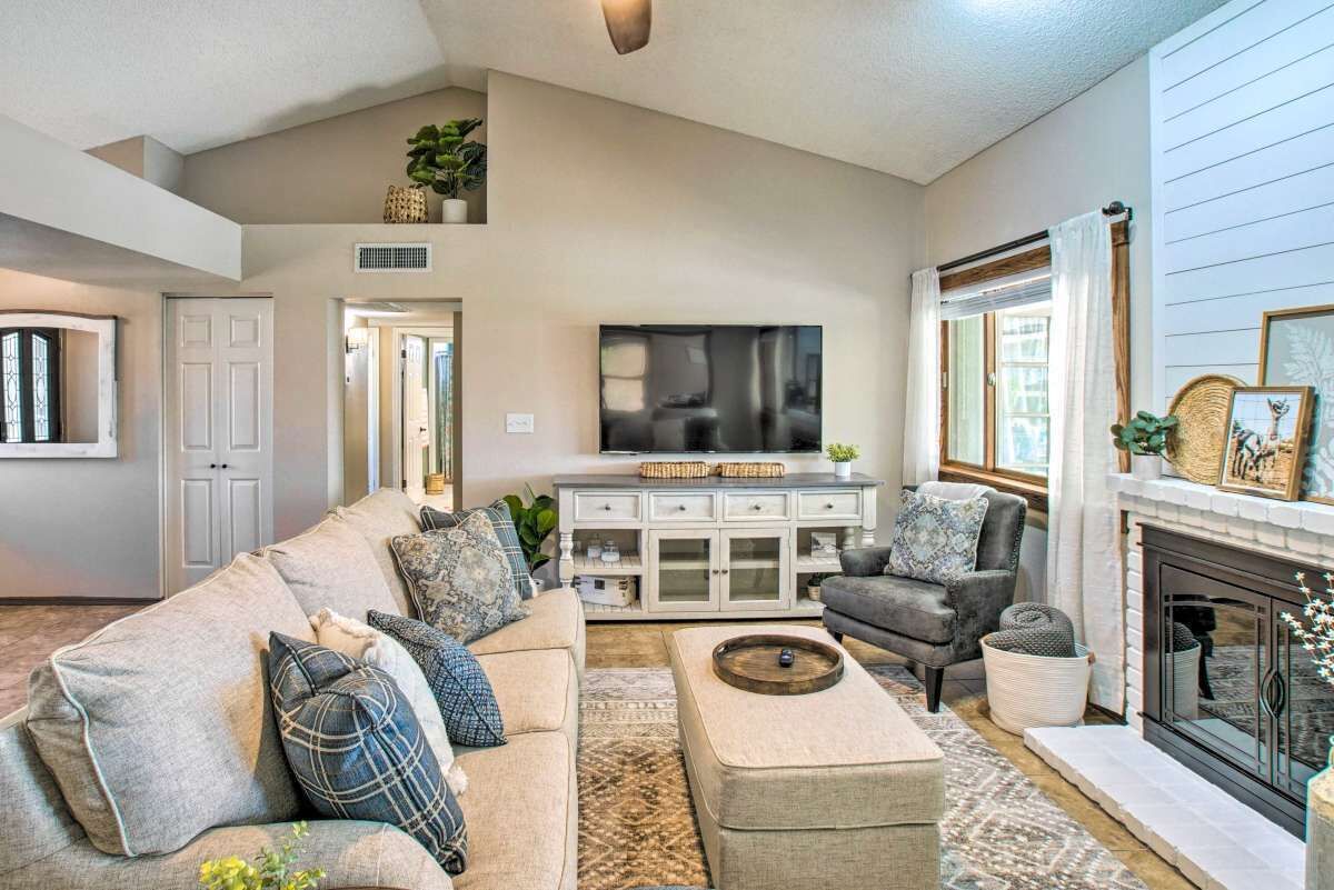 Smart TV, table football