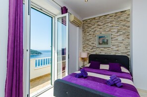 6 bedrooms, iron/ironing board, free WiFi, bed sheets