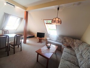 Unclassified image, 3 of 14, button