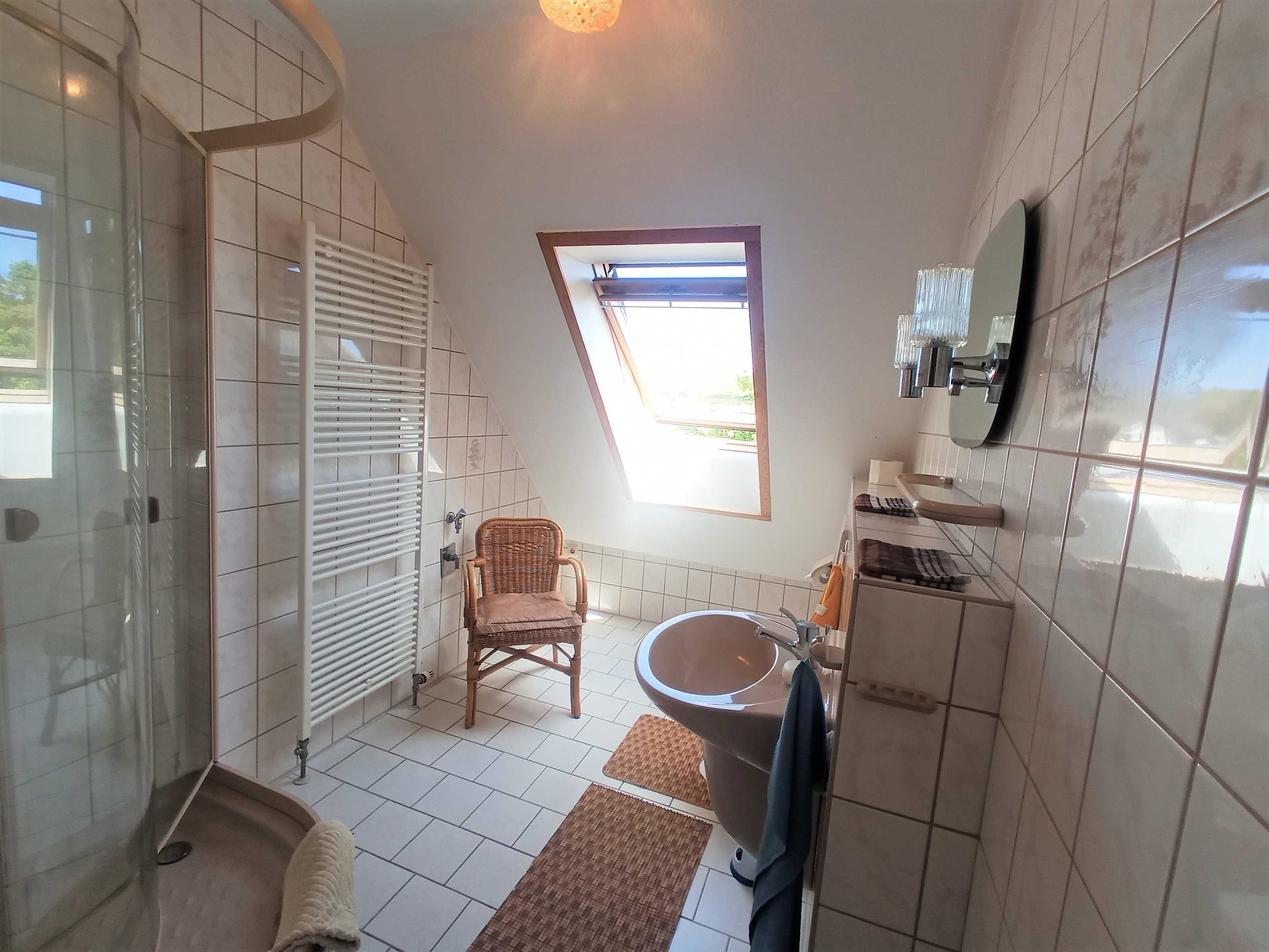 Een douche, toiletpapier