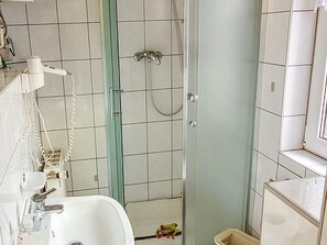 Hair dryer, towels
