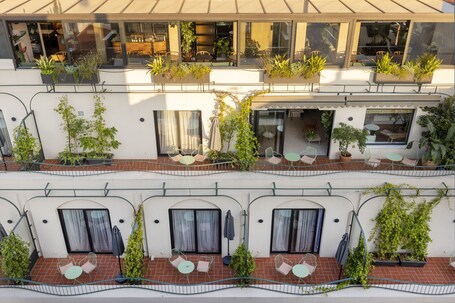 L'Avventura Athens - Image 16