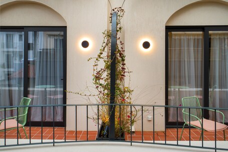 L'Avventura Athens - Image 58