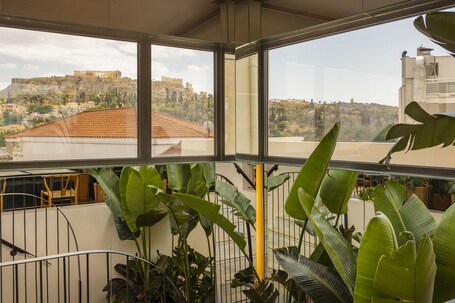 L'Avventura Athens - Image 6