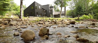 Pet Friendly Riverfront Home in Waterville Valley!