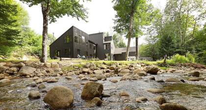 Pet Friendly Riverfront Home in Waterville Valley!