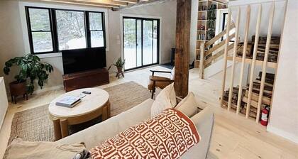 Pet Friendly Riverfront Home in Waterville Valley!