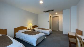 Standard Triple Room | Free WiFi, bed sheets