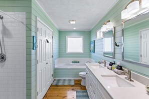 Combined shower/tub, towels - Beachfront  | Expansive Deck, Grill & Ocean Views (Gilchrist)