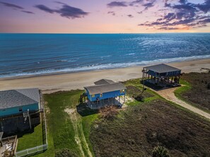 On the beach - Beachfront  | Expansive Deck, Grill & Ocean Views (Gilchrist)