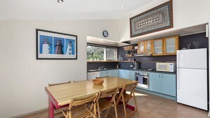 Private kitchen - Burrendah - Queenscliff (QUEENSCLIFF)