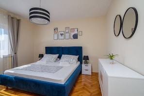 2 bedrooms, WiFi, bed sheets