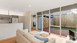 Interior - The 20th Hole - Point Lonsdale (POINT LONSDALE)