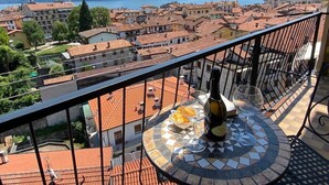 Outdoor dining - Romantica Suite modern apartment in Verbania Intra (Verbania)