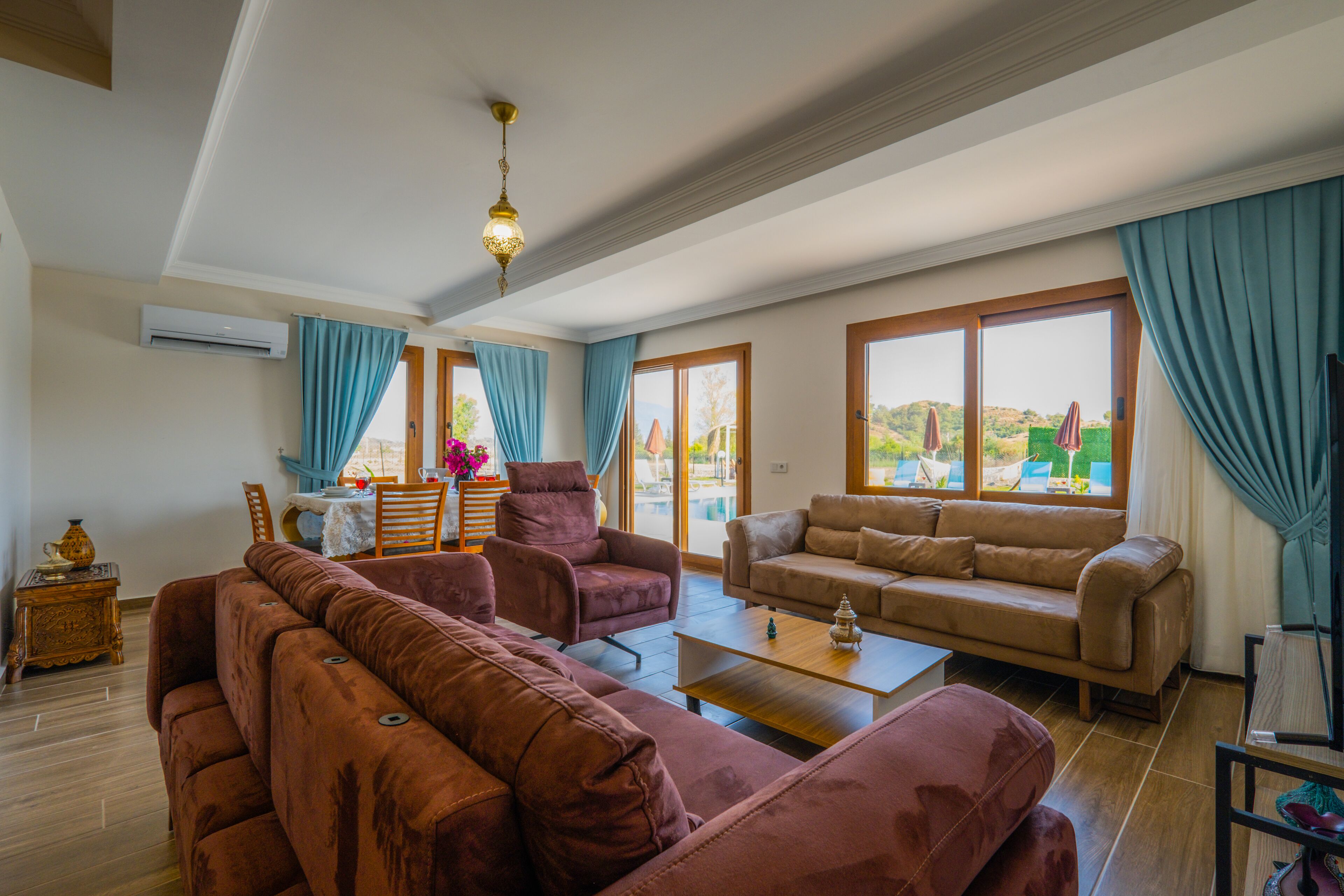 Deluxe Villa | Living room | 49-inch Smart TV with satellite channels, TV