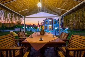 Deluxe Villa | Living area | 49-inch Smart TV with satellite channels, TV - Ada Villa (Fethiye)