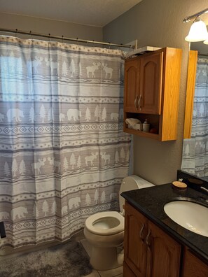 Asciugamani, sapone, carta igienica