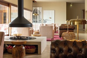 Coin salon dans le hall