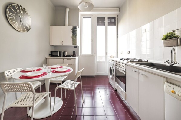 Microwave, oven, stovetop, dishwasher