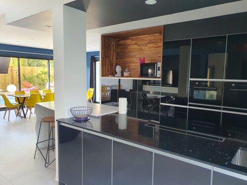 Architect-designed villa with heated pool