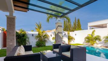 3-Bedroom Private Pool Villa | Terrasse/patio