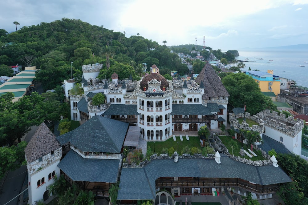 Tropicana Castle Dive Resort powered by Cocotel