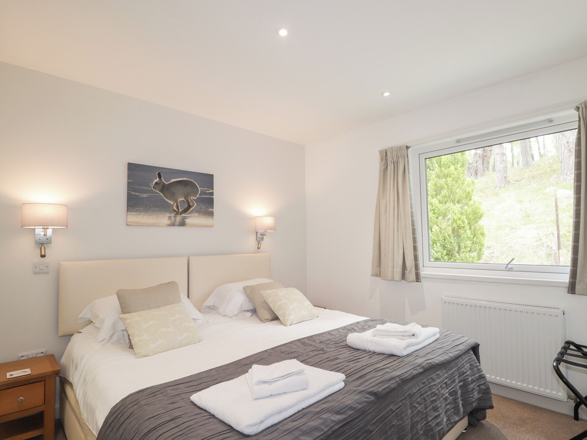 3 habitaciones, decoración personalizada y muebles diferentes 