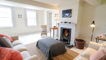 Cottage | Living room