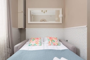 1 bedroom, iron/ironing board, WiFi, bed sheets