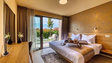 Appartamento Premium, 1 camera da letto, accesso alla piscina, vista mare | Biancheria da letto di alta qualità, materassi in memory foam