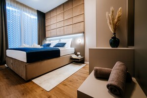 Exclusive Apartment, 2 Bedrooms, Pool Access, Garden View | Premium bedding, memory-foam beds, in-room safe, individually decorated