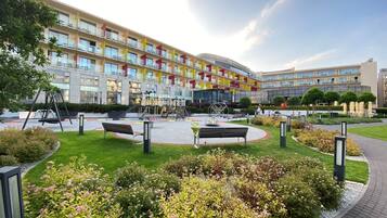 Área de juegos infantiles al aire libre