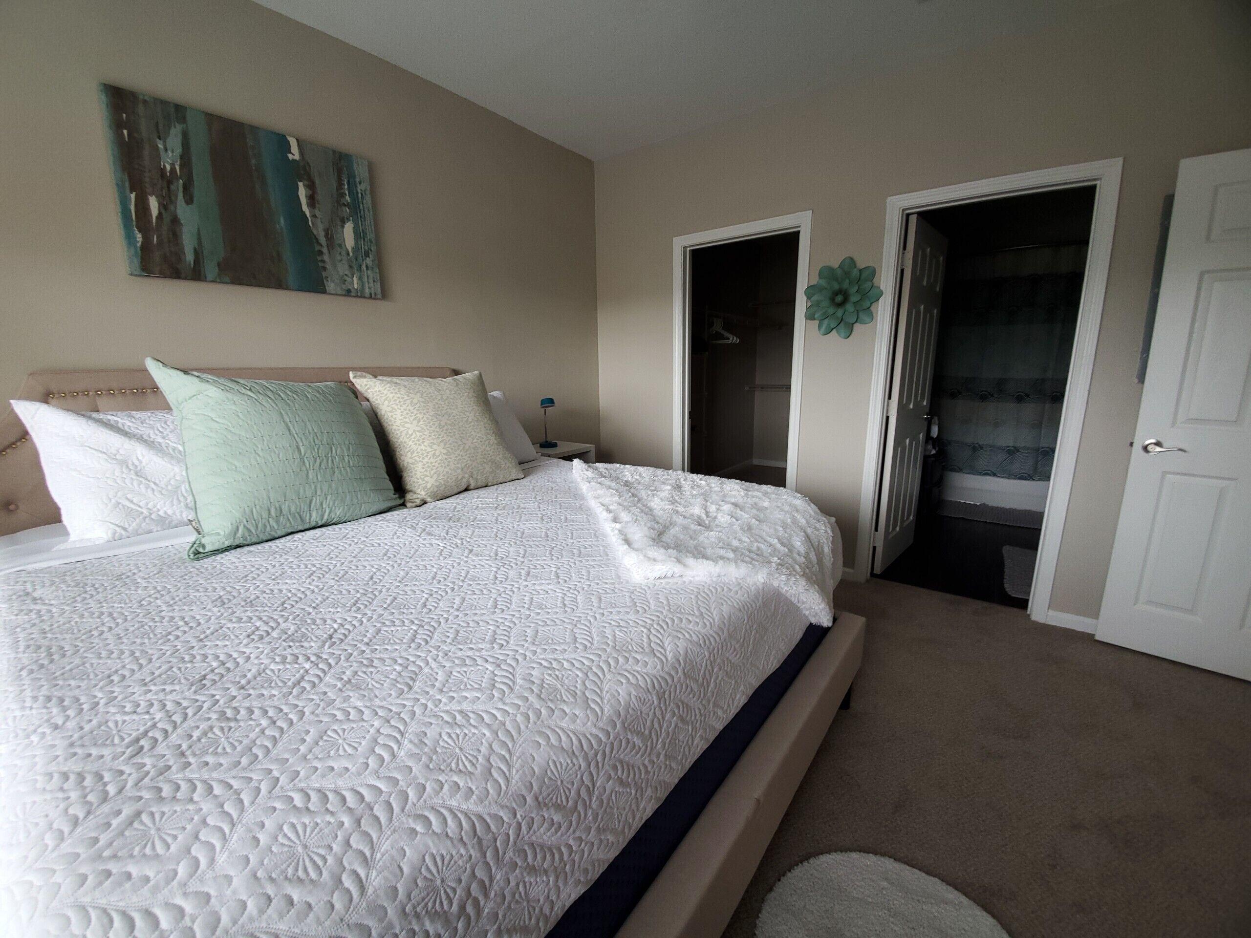 1 chambre, fer et planche à repasser, lit parapluie, Wi-Fi gratuit