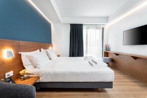 Habitación superior con 1 cama matrimonial o 2 individuales, vista a la ciudad | Sábanas de algodón egipcio y ropa de cama de alta calidad 