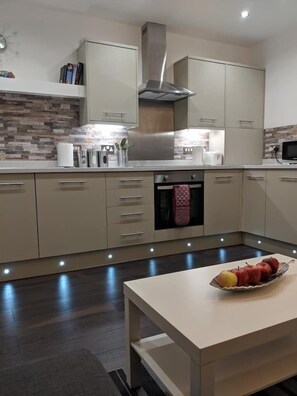 Private kitchen - Rosewood Pad (Maidstone)