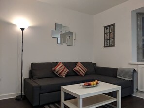 Living area - Rosewood Pad (Maidstone)