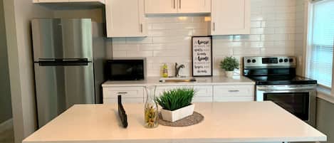 Fridge, microwave, oven, coffee/tea maker