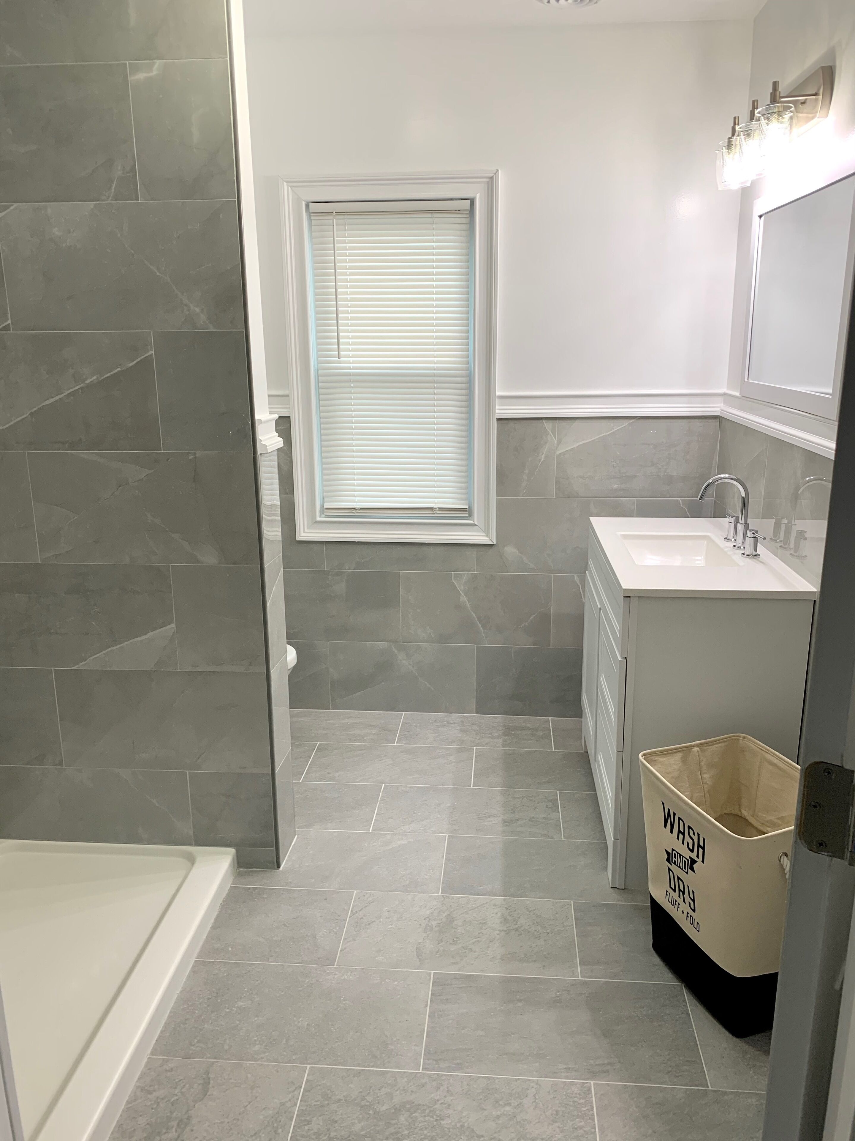 Shower, free toiletries, soap, shampoo