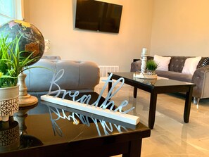 TV de tela plana 50 polegadas com canais a cabo, TV