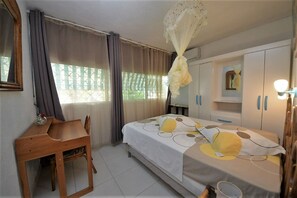 Room - Very nice T5 fully air-conditioned, soundproofed (3 bedrooms and 3 bathrooms) (Les Trois-Îlets)