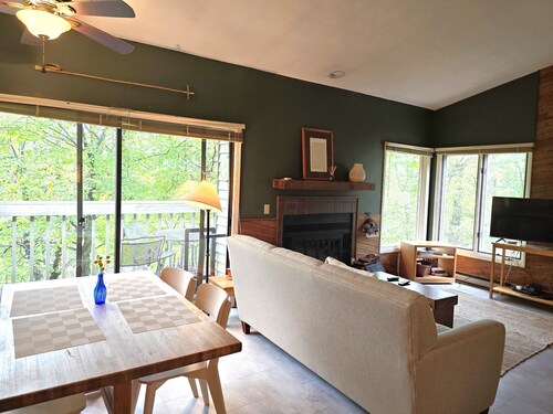 Updated! Cozy and clean two bedroom condo.