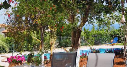 2 bed villa apartment with private pool, Ideal for a quiet, relaxing holiday.